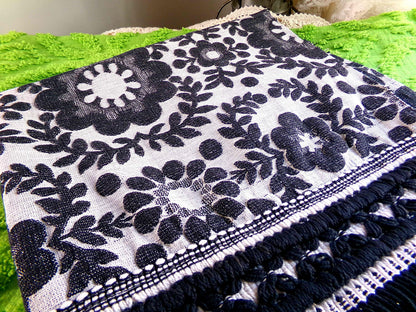 Flower Power MoD DaIsY Vintage Woven Fabric, REVERSIBLE Black & White Hippie Floral, 22" x 18" Piece