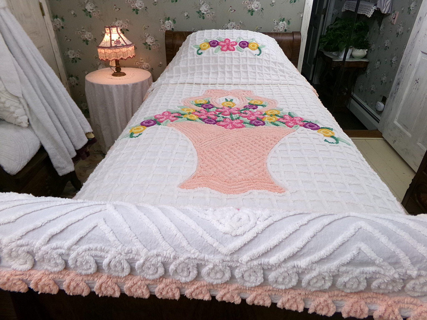 Basket of Happiness Vintage Chenille Bedspread Cheerful Cottage Hearts, Full Size