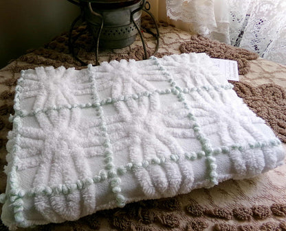 Vintage Chenille Fabric, Mint Green Pearl Pops White Spider Rings, 18x25"