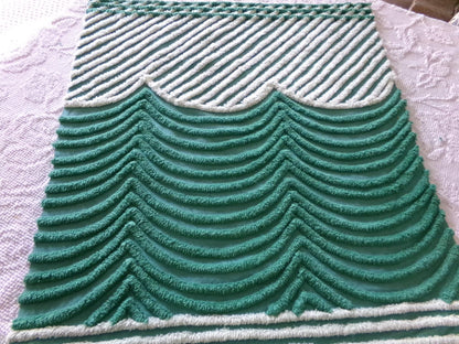 Drama Green Vintage Chenille Fabric, Powerful Swooping Wave Scallops, 20" x 24" inch piece, Great in Quilts, Wall Hangings