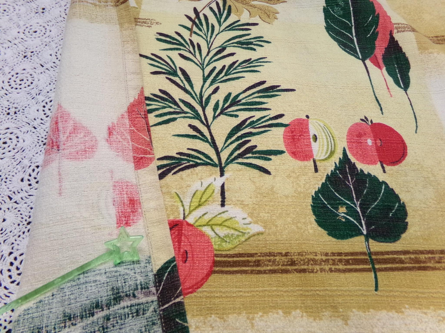 Vintage 1950s Barkcloth Fabric, Rustic Boho Shadow Autumn Leaves, Apples & Pine, 20"x46"