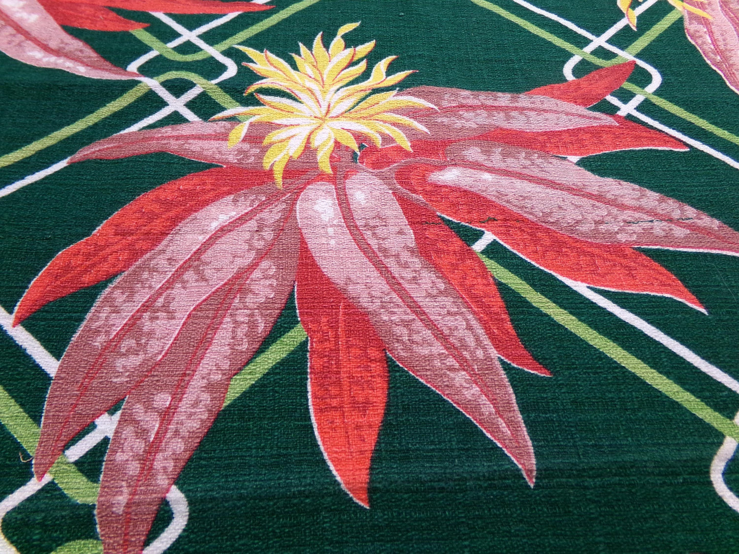 Shabby Vintage Barkcloth Fabric Tropical Tiki Hunter Green Exotic Lily Lattice 16x28"