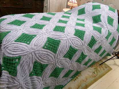 Silver Gray & Kelly Green Vintage Chenille Bedspread: Full Size 100% Cotton Bedding, Waffle Tufting in Plush Rings