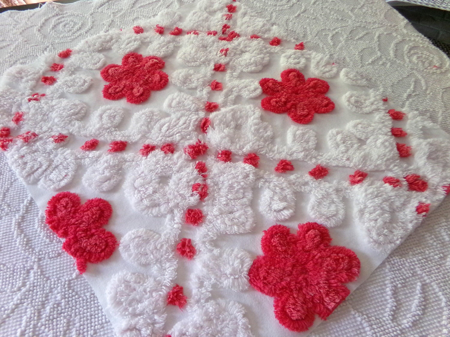 Roses in Snow Vintage Chenille Fabric, Red & White Plush Swirl 18" x 21" Inch Piece