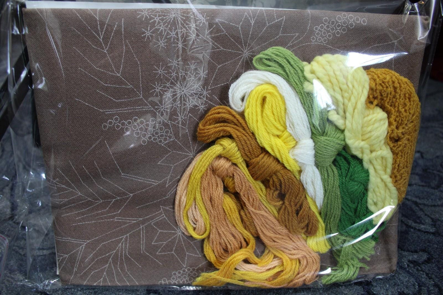 GOLDENROD Crewel Embroidery Kit Boho Hippie Floral Vintage Paragon Stitchery 0411