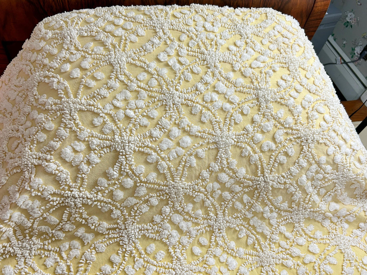 Vintage Chenille Bedspread, Sunny Yellow Dense Tufted Starbursts, Full Sz