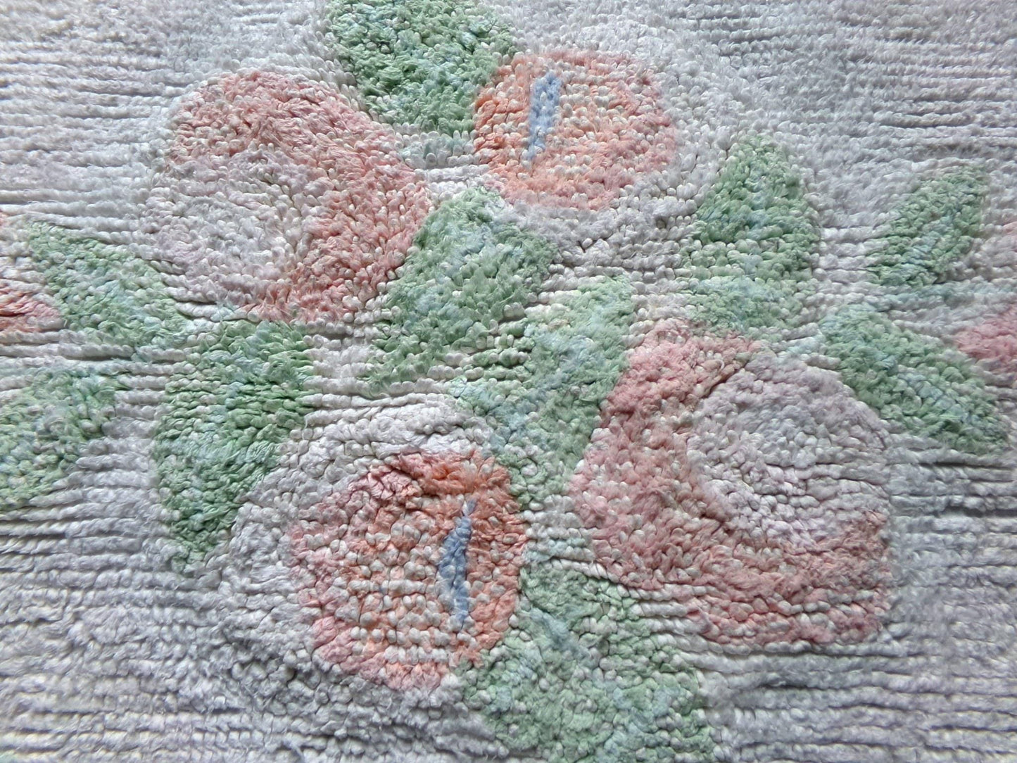 Vintage Shabby Cottage Chenille Rug, Lovely Muted Rose Florals & Pink Leaves, Cotton Bed Bath Accent Mat, Oval Shape, Large Size 25"W x 44"L