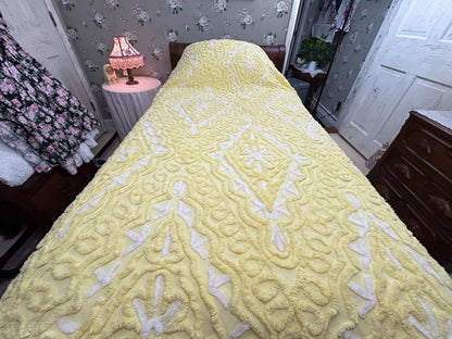 Luxury Euro Style Vintage Chenille Bedspread, FULL SZ Lemon Chiffon Diamond Tuft