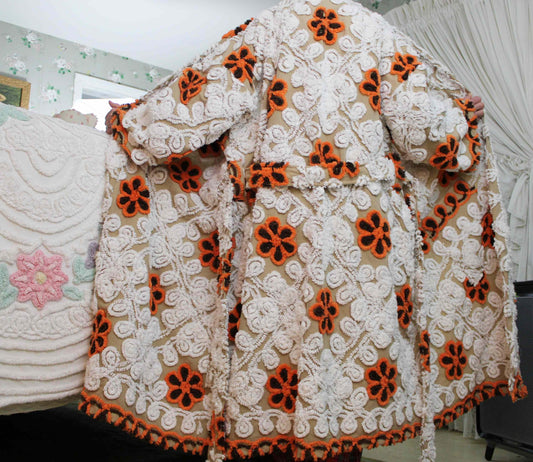 Unisex Kimono Style Chenille Robe, PUMPKIN SPICE Plush Bathrobe Upcycled from Vintage Chenille Bedspread in Creamy Mocha Swirl, Sz XL 1X