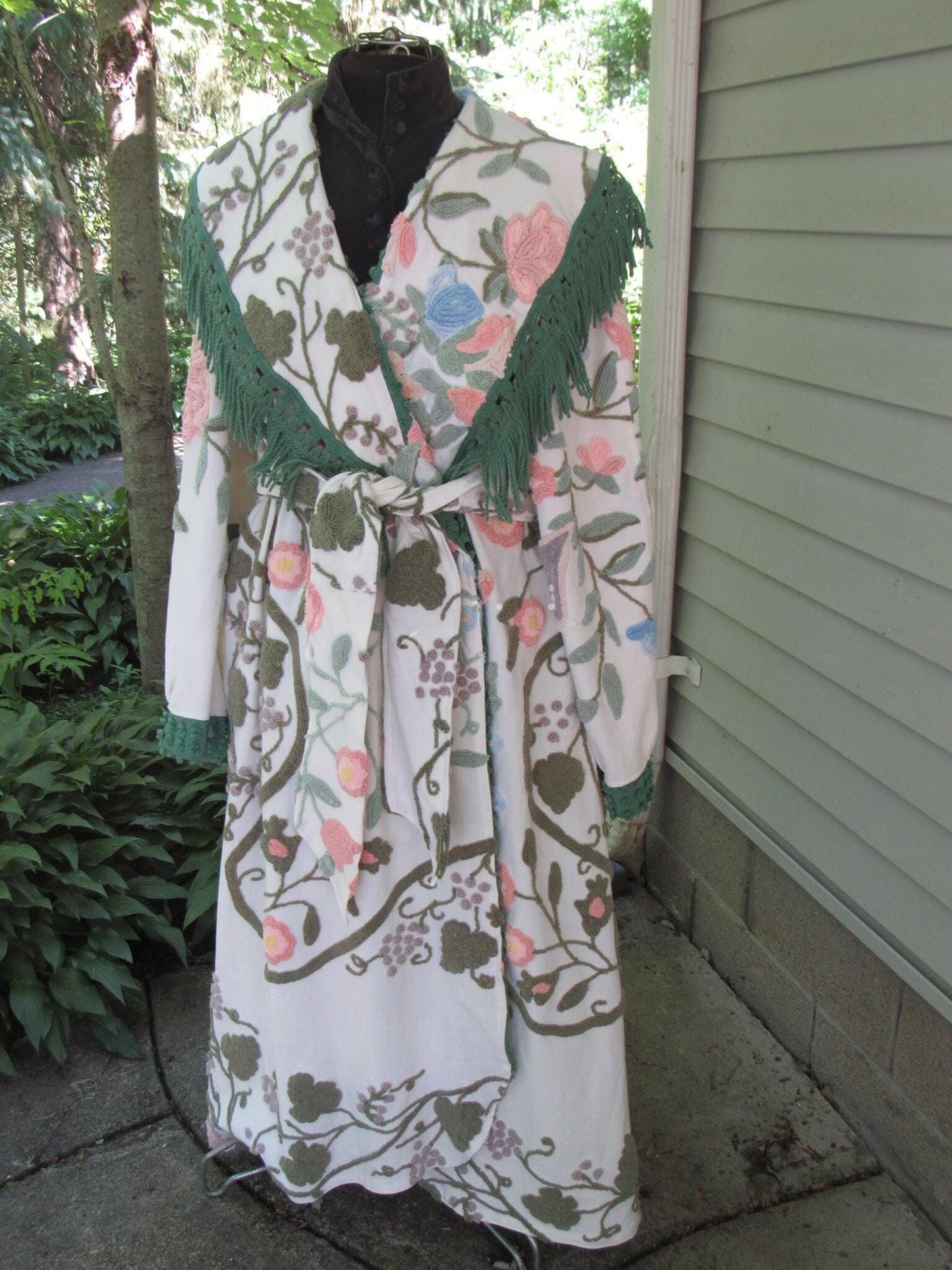 Shabby Distressed Vintage Chenille Robe, Victorian Style Costume Women's Bathrobe, M/L