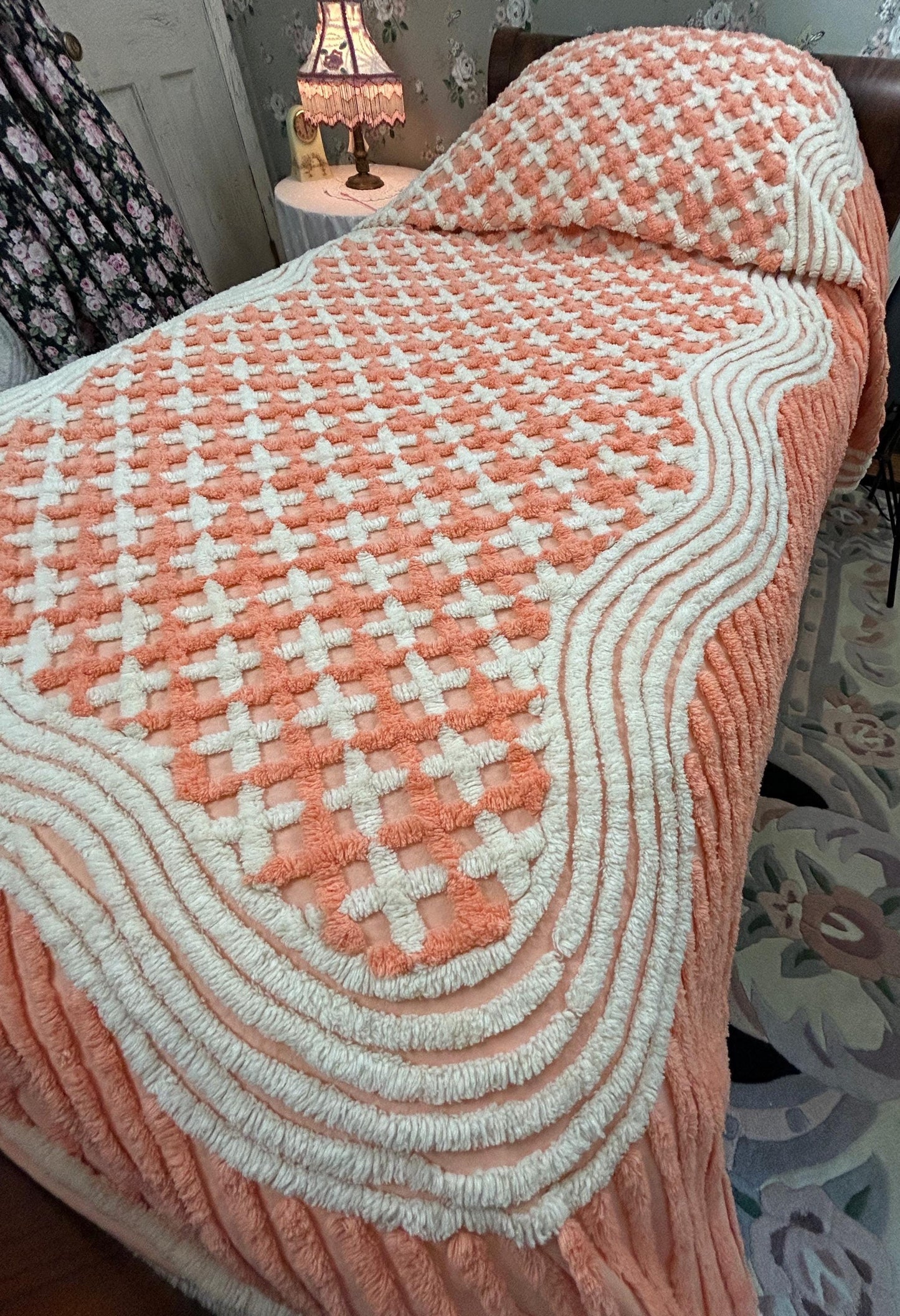 Peach & White Vintage Chenille Bedspread, Crosshatch Wave Pattern, Twin Size
