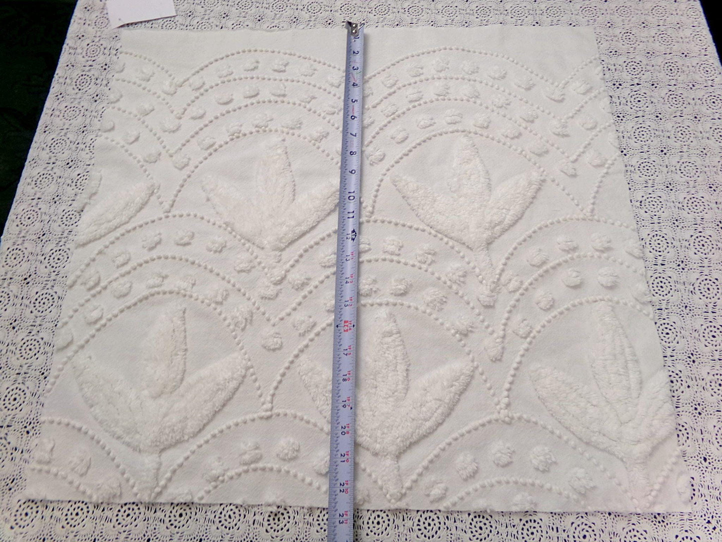 Vintage Chenille Fabric Dimensional Scallop Fan Leaf Design 22x23"