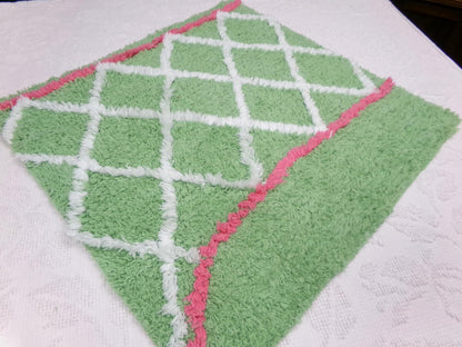 Vintage Chenille Bedspread Fabric Pc, White Trellis on Candy Apple Green, 19" x 20" quilt material