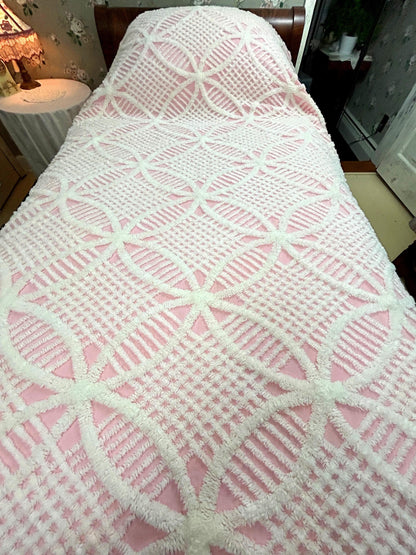 Vintage Chenille Bedspread Pink White Wedding Ring Pattern Cottage Farmhouse