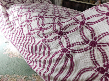 Plum Berry Vintage Chenille Bedspread, Geometric Wedding Ring Pattern, Full Size Bedding