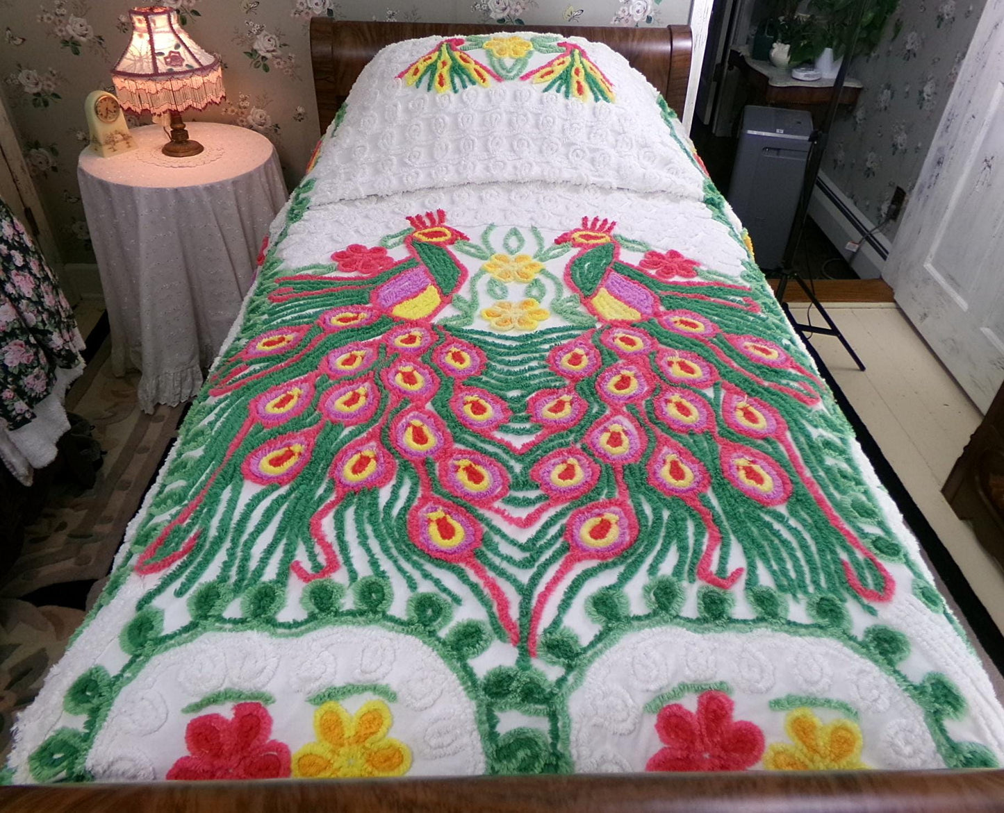 Peacock Vintage Chenille Bedspread, Full Sz Pink & Green Lovebirds, Rainbow Hearts