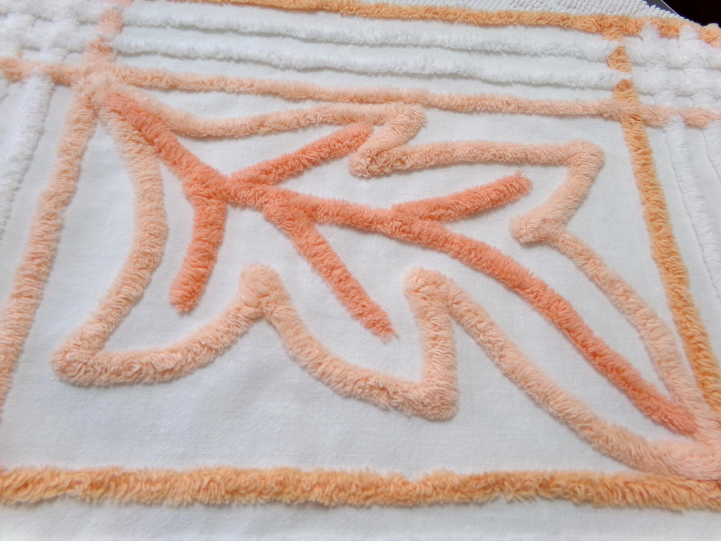 Peach White Vintage Chenille Bedspread Fabric Botanical Leaves Design 21x24"