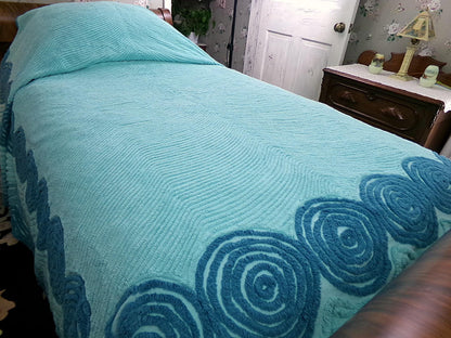 Vintage Chenille Bedspread Dramatic Swirling Waves, Full Size 100% Cotton Bedding