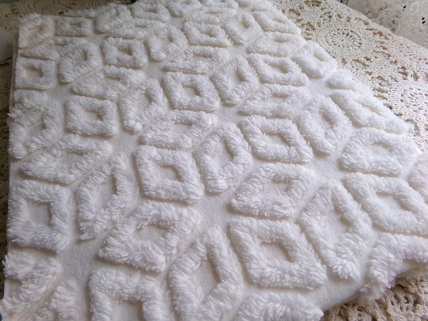 cozy cream snowflake vintage chenille fabric, versatile neutral geometric design, 18 x 24"