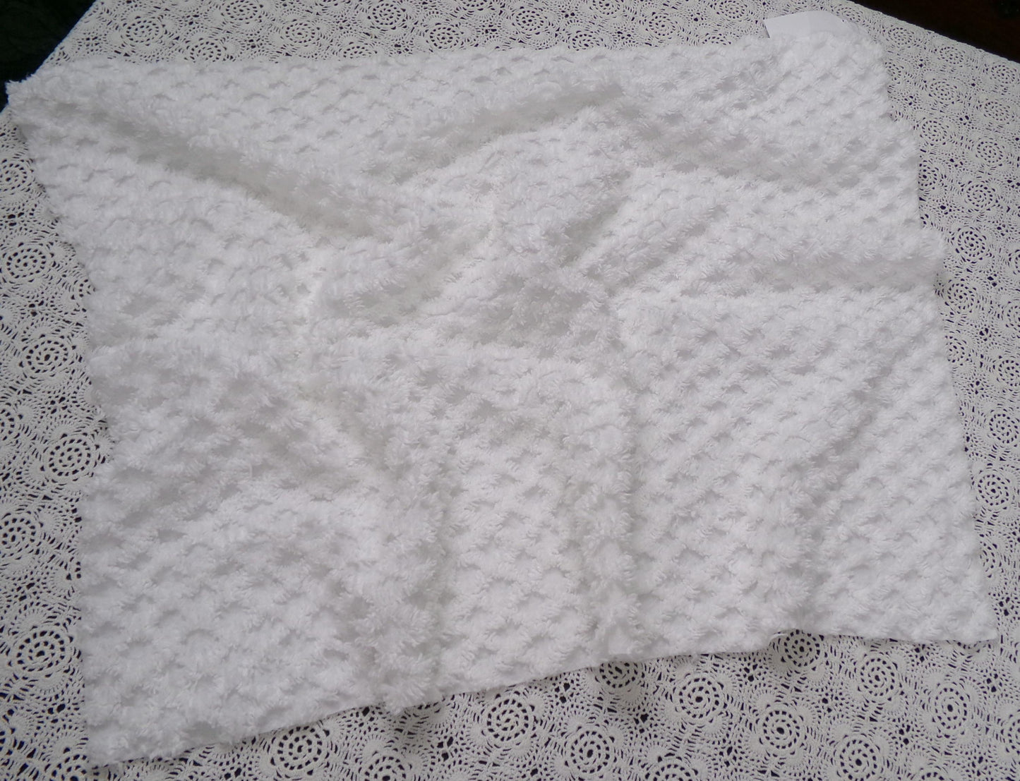 Soft White Vintage Chenille Fabric Diamond Lattice Geometric 18" x 24"