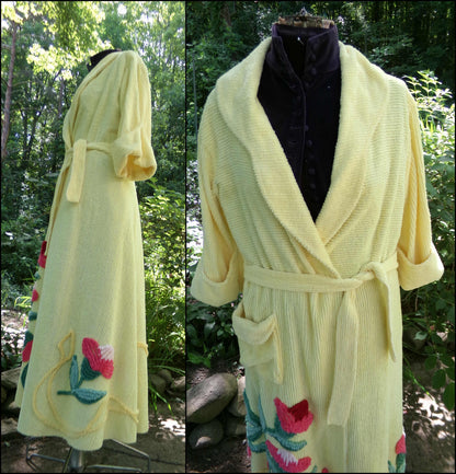 gorgeous vintage chenille robe, ladies floral tufted bathrobe in sunglow yellow, fit 'n flare, half sleeves, est size medium