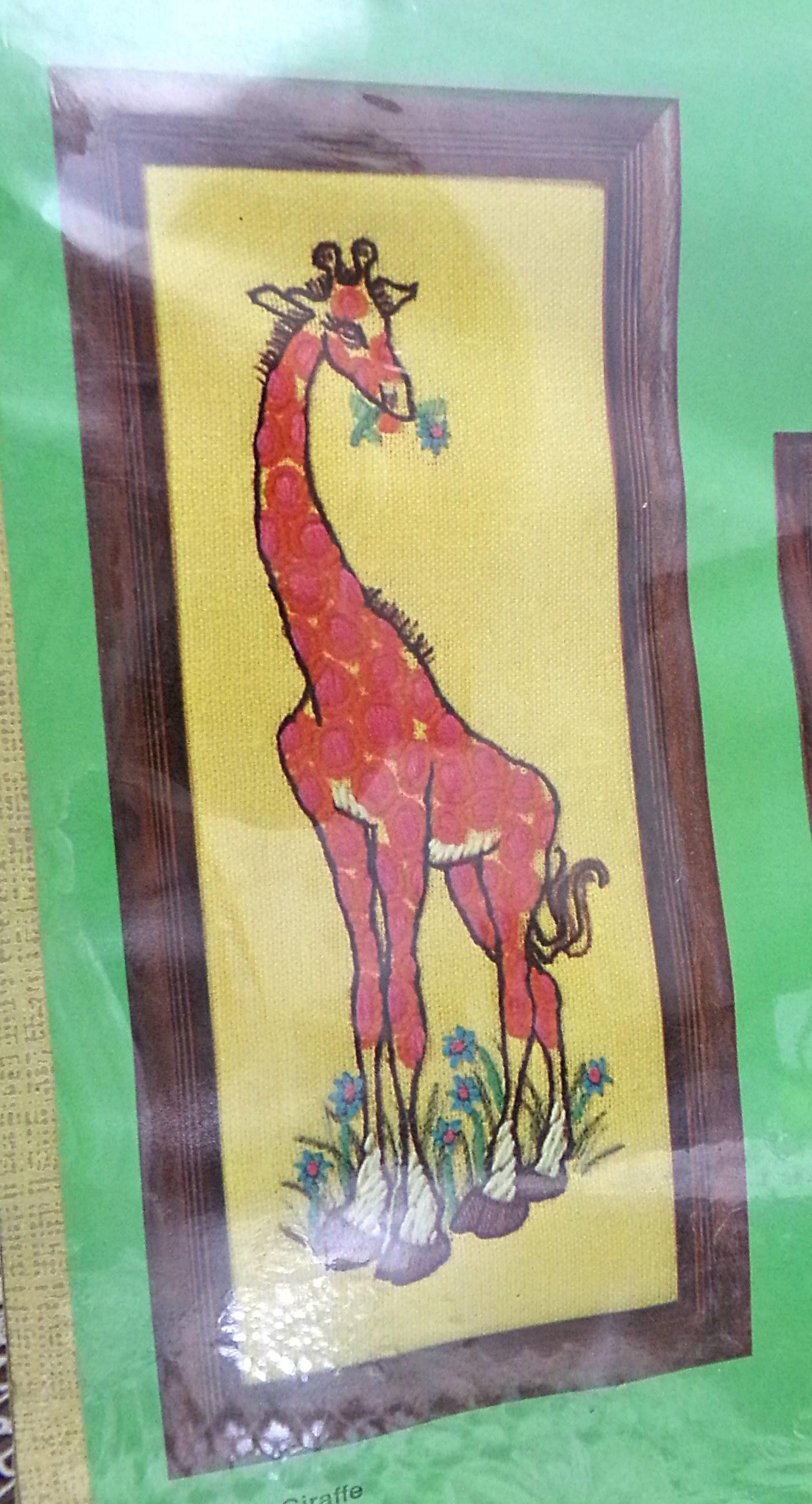 GIRAFFE Vintage Crewel Kit, WonderArt Embroidery 5026, Boho Kitsch 70s Wall Hanging