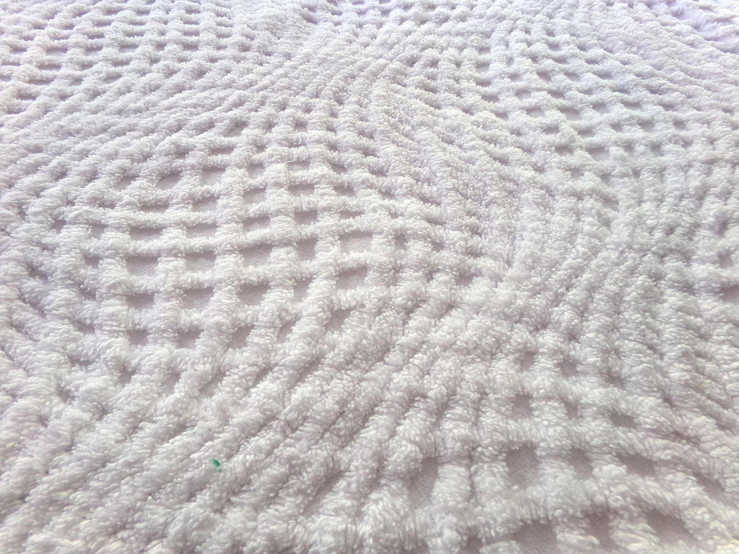 intense illusion white vintage chenille fabric, plush webbed optic illusion design, 21" x 25" inch piece of quilt & sewing material