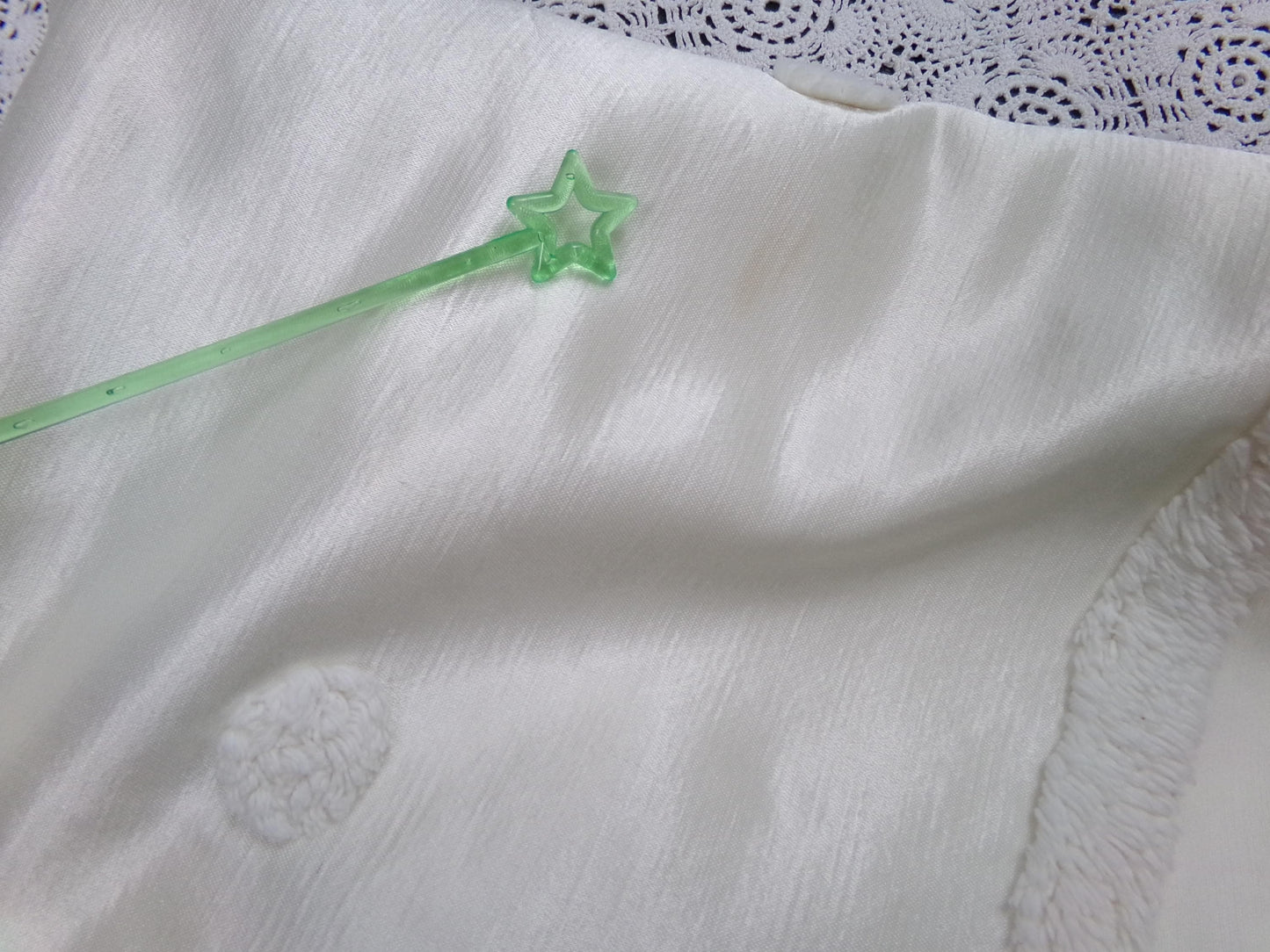 Romantic White Vintage Satin Chenille Bedspread Fabric, Shabby Large Medallion 38x20"