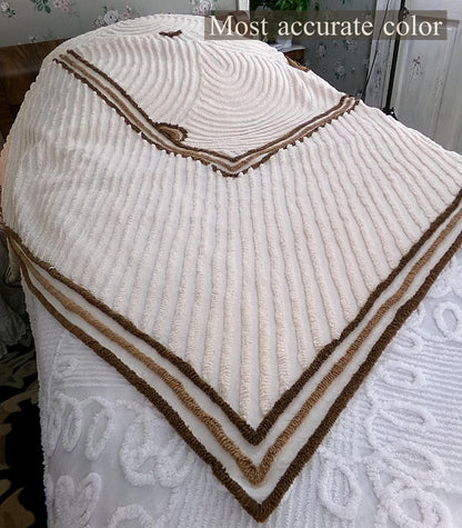 Vintage Chenille Bedspread Scalloped Shell Design Brown Donut Medallions, FULL Size