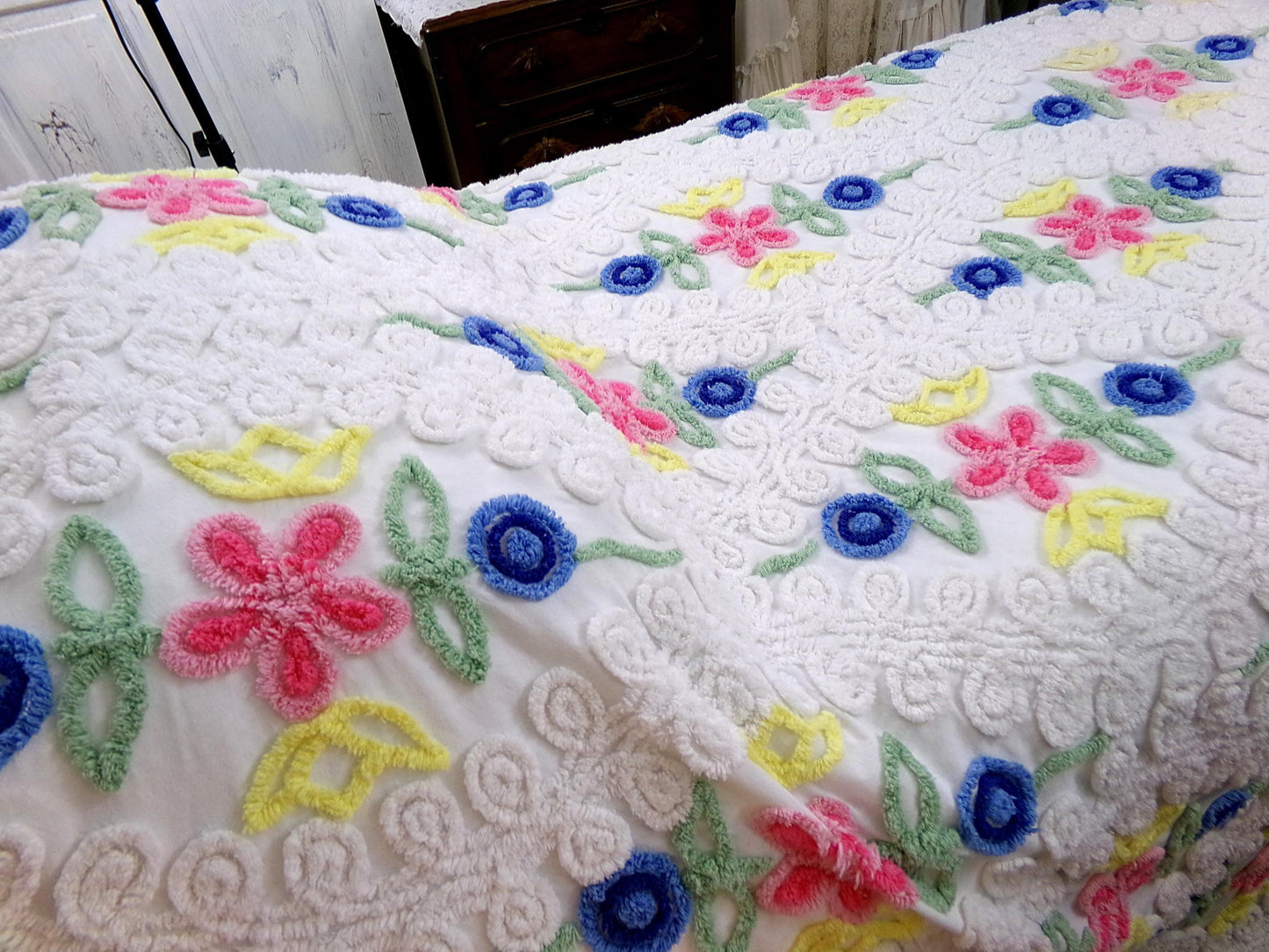 Canyon Group Vintage Chenille Bedspread, Twin Size Rainbow Wedding Cake Design