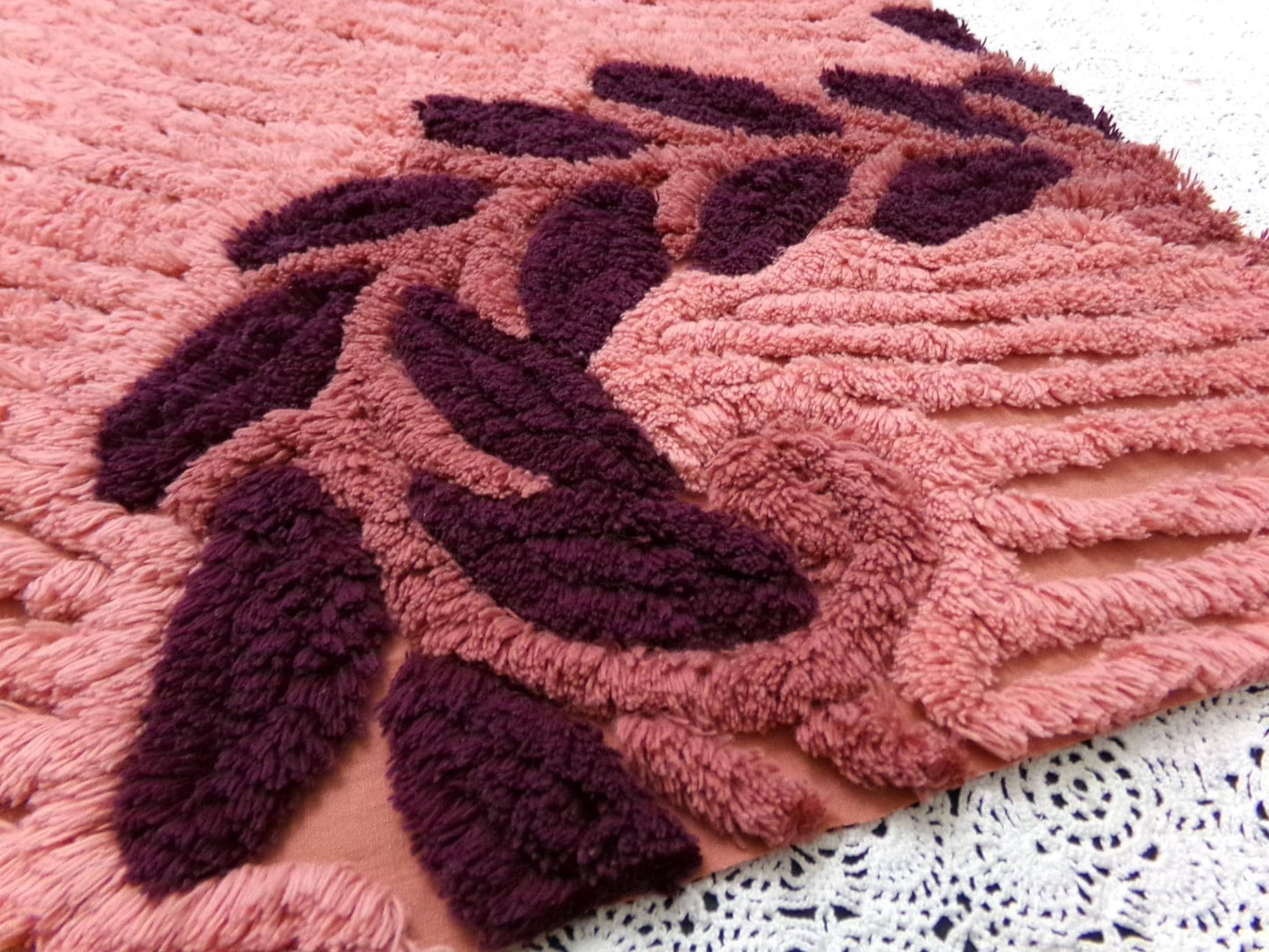 Cozy Plush Vintage Chenille Bedspread Fabric 18x21" Pc Mauve Quilting Material