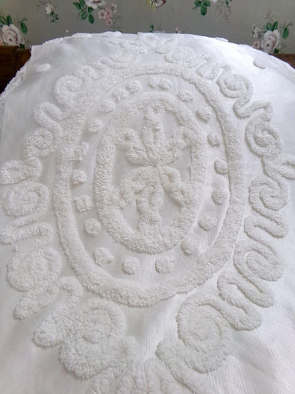 Romantic White Vintage Satin Chenille Bedspread Fabric, Shabby Large Medallion 38x20"