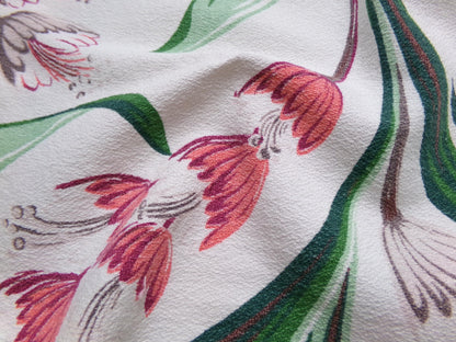 BOTANICAL Barkcloth Vintage Fabric, Tropical Leafy Florals on White, 1940s sewing material, 19" x 29"