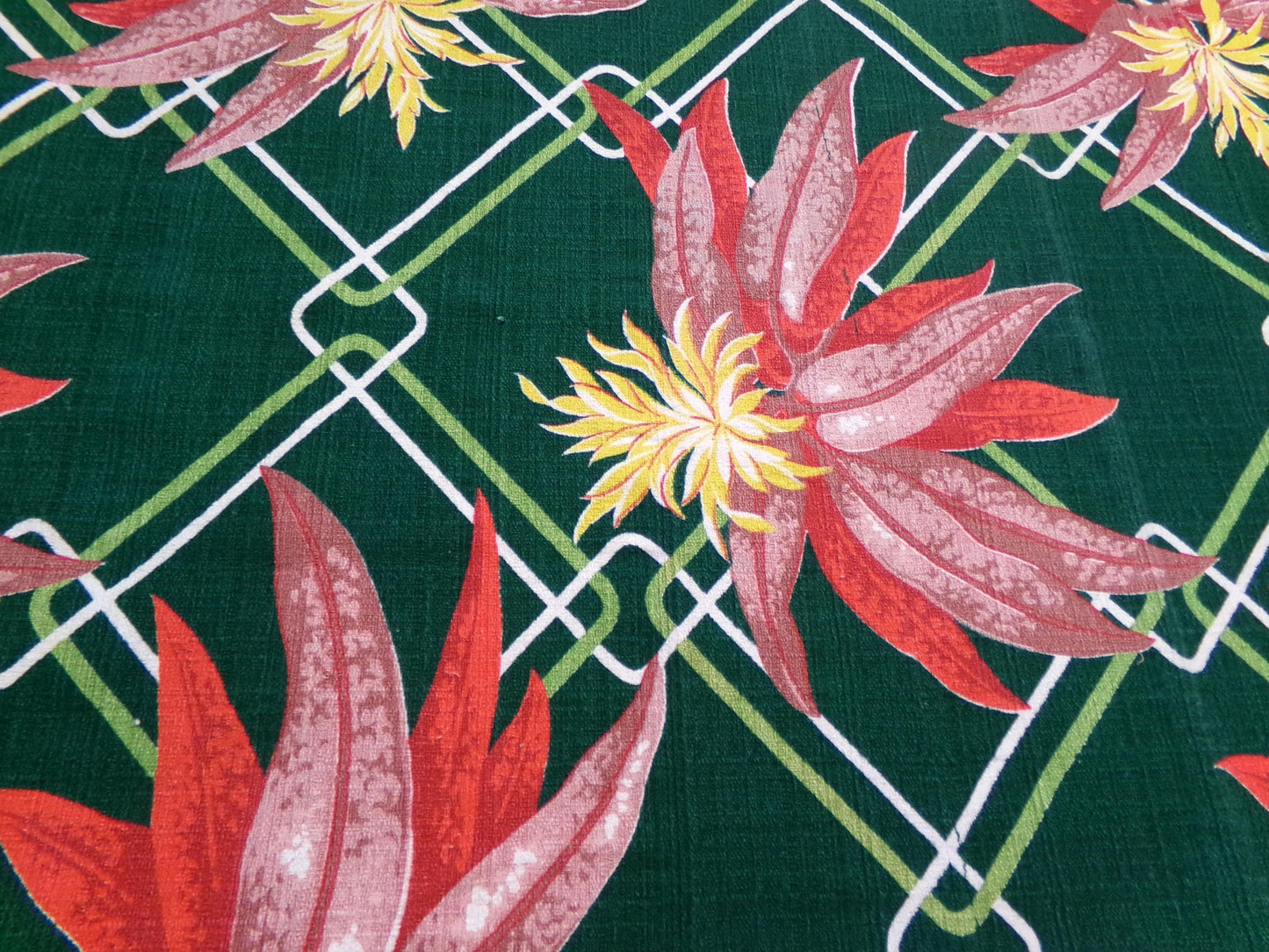 Shabby Vintage Barkcloth Fabric Tropical Tiki Hunter Green Exotic Lily Lattice 16x28"