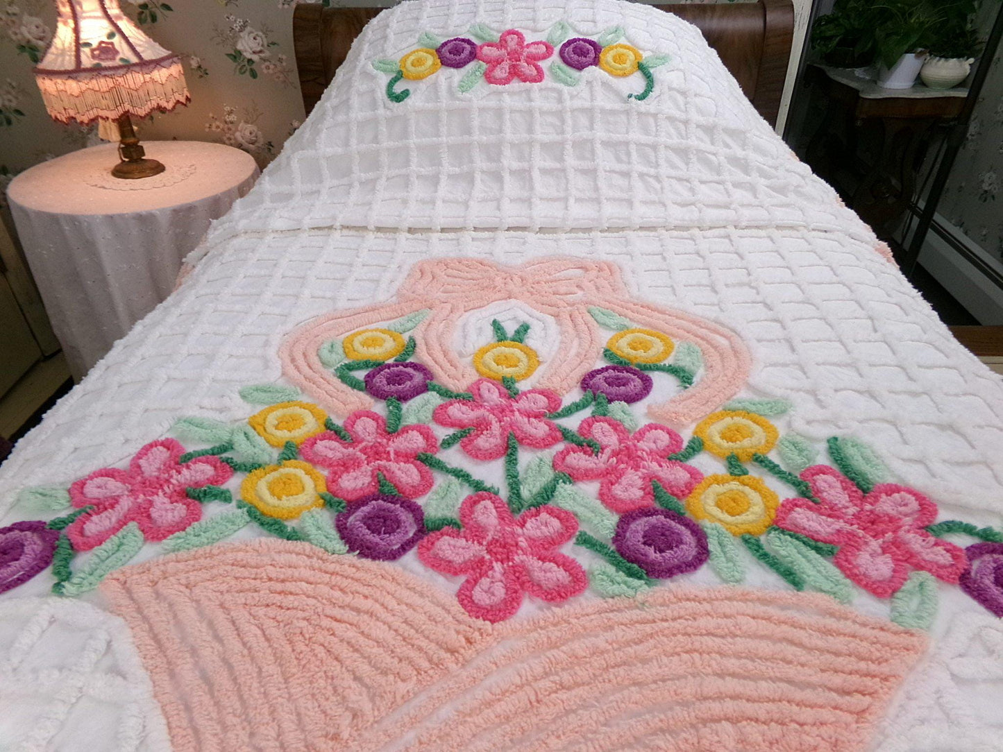 Basket of Happiness Vintage Chenille Bedspread Cheerful Cottage Hearts, Full Size
