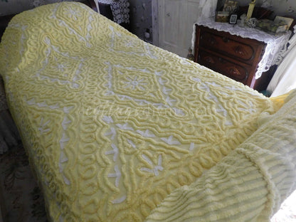 Chenille Bedding, Delicious Lemon Chiffon Vintage Chenille Bedspread, Integrated Ruffle Skirt, Fitted Full Size