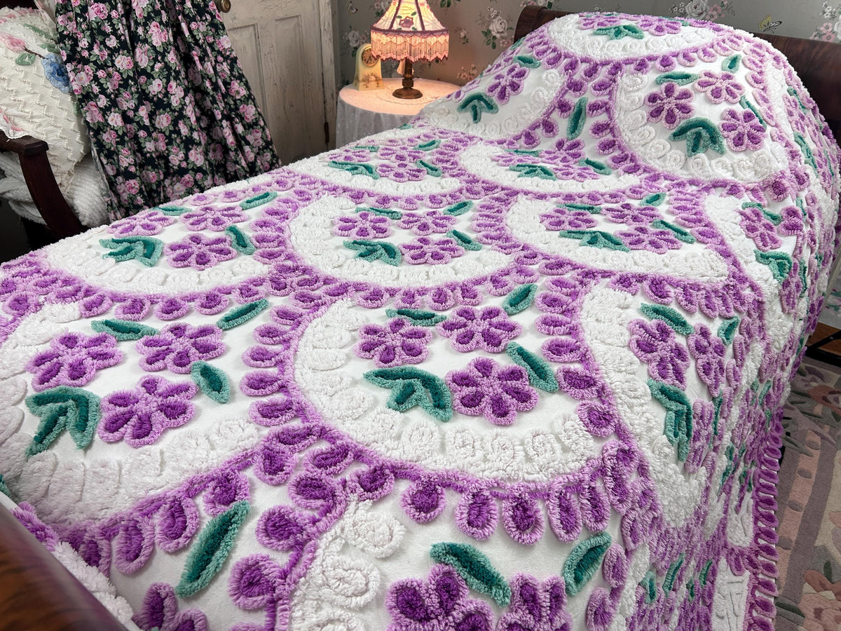 Meadow Violets Vintage Chenille Bedspread, Lavender & White Full Size Cotton