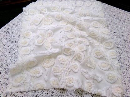 Vanilla Twist Vintage Chenille Fabric Piece 20x25" Floral Curlicue Craft Sewing Material