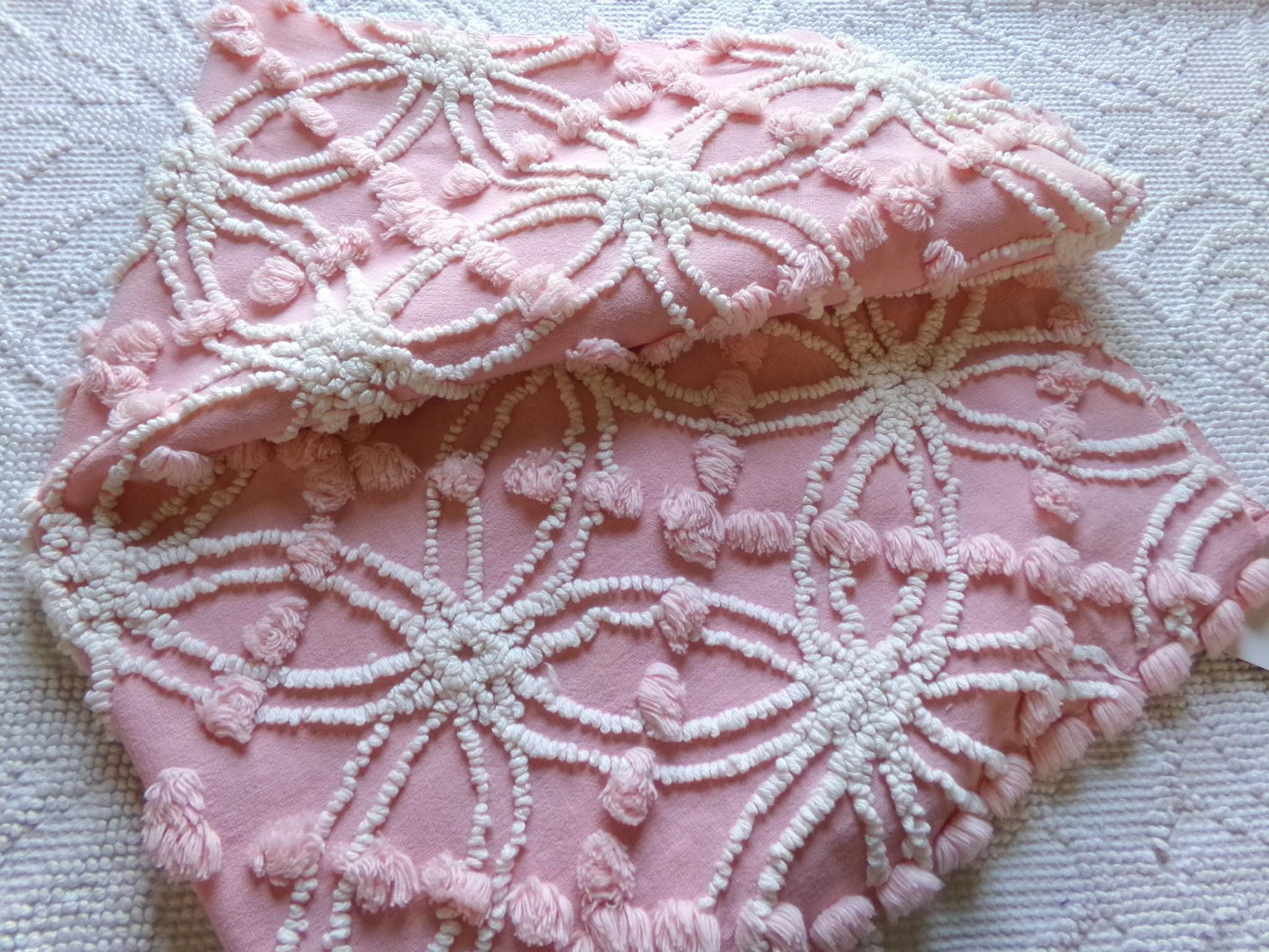 feminine pink vintage chenille bedspread fabric 18" x 24"quilt material