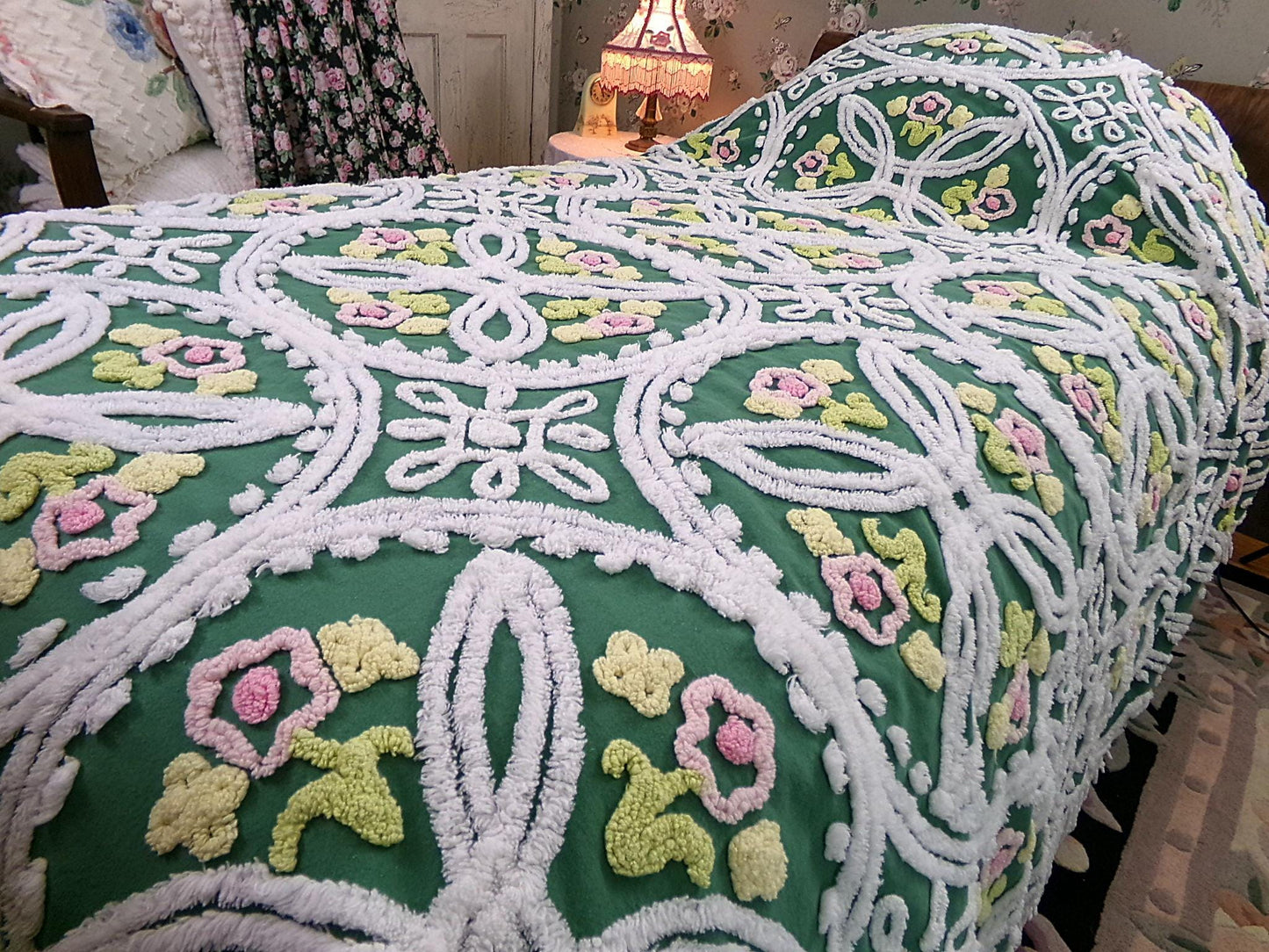 Vintage Chenille Bedspread, Emerald Green Floral Wedding Rings, Accent Fringe, Full