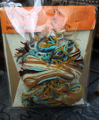 GLORY OF EGYPT Vintage Crewel Embroidery Kit Paragon 0720 Egyptian Wall Hanging