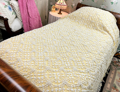 Vintage Chenille Bedspread, Sunny Yellow Dense Tufted Starbursts, Full Sz