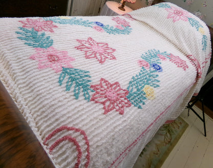 Vintage Twin Chenille Bedspread w/ Pink Star Lilies, Botanical Leaves on Cream Tufted Cotton