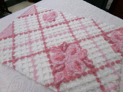 white & pink rose vintage chenille bedspread fabric, cottage chic quilt material, 18" x 25" piece