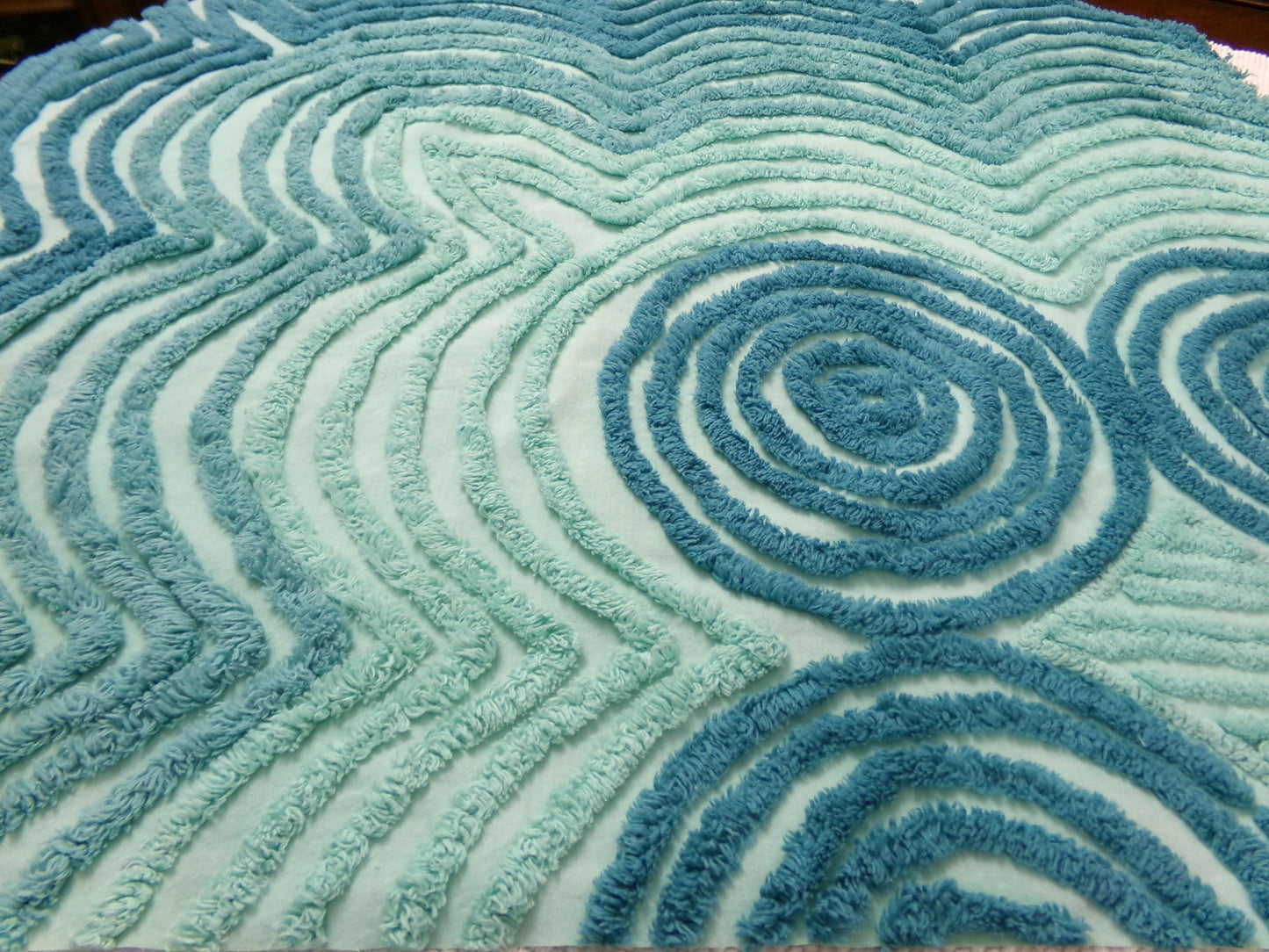 optic waves vintage chenille bedspread fabric, dramatic sewing & quilt material 27" x 23"