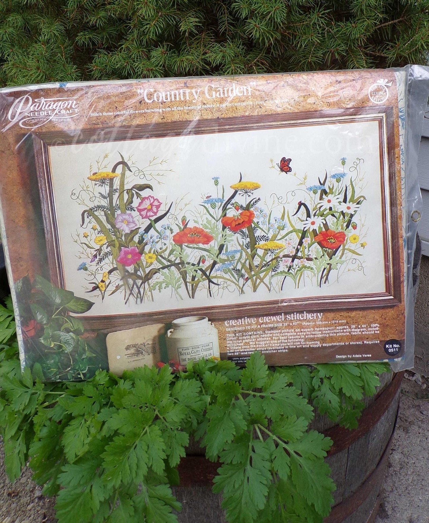 COUNTRY GARDEN Crewel Stitchery Kit, Vintage 0511 Paragon Embroidery Boho Meadow Scene Wall Hanging