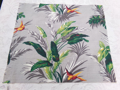 Vintage Barkcloth Fabric in Rare Hummingbird Tropical Design, Midcentury Tropical Craft Material, 16" x 19"