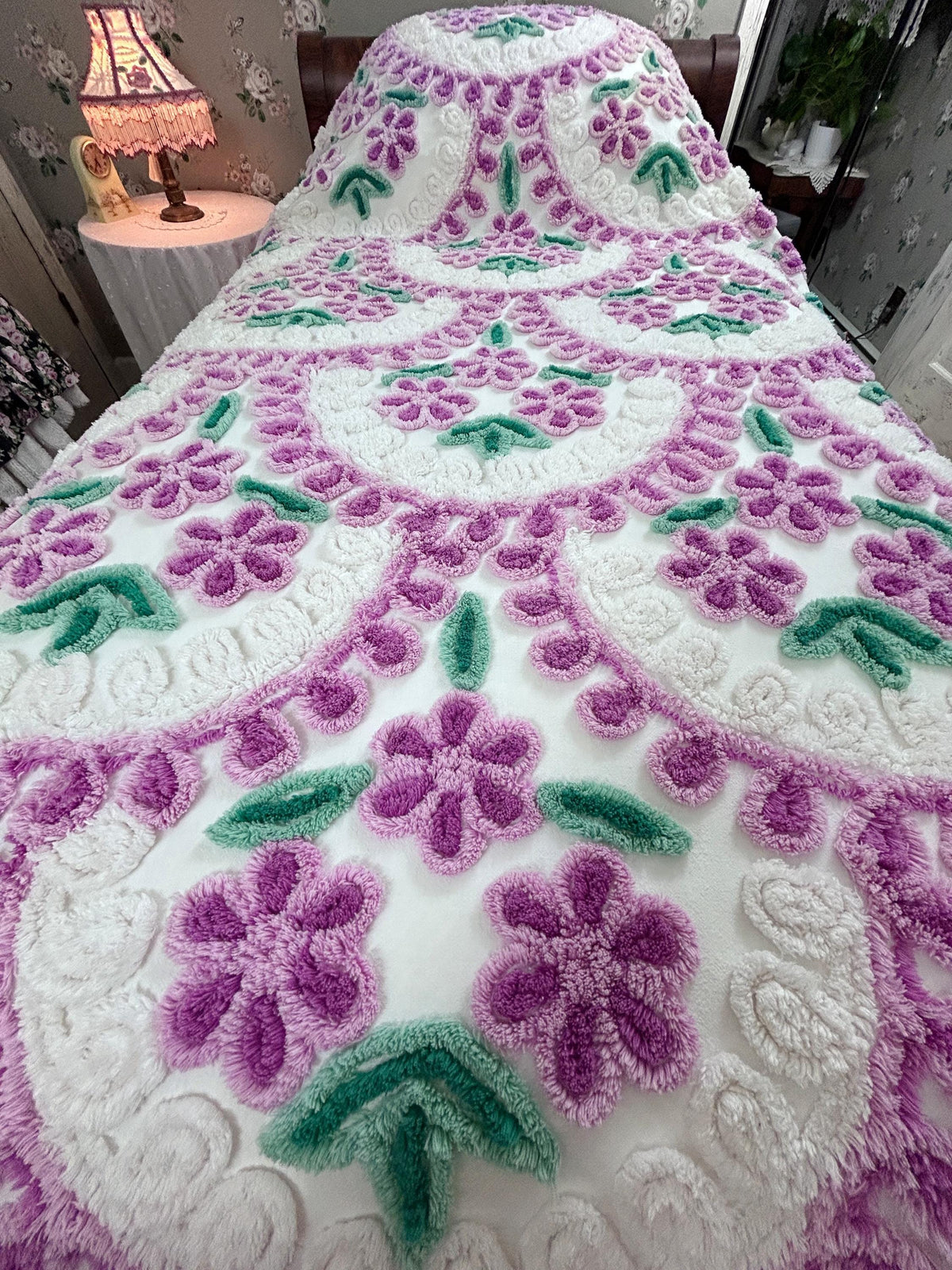 Meadow Violets Vintage Chenille Bedspread, Lavender & White Full Size Cotton