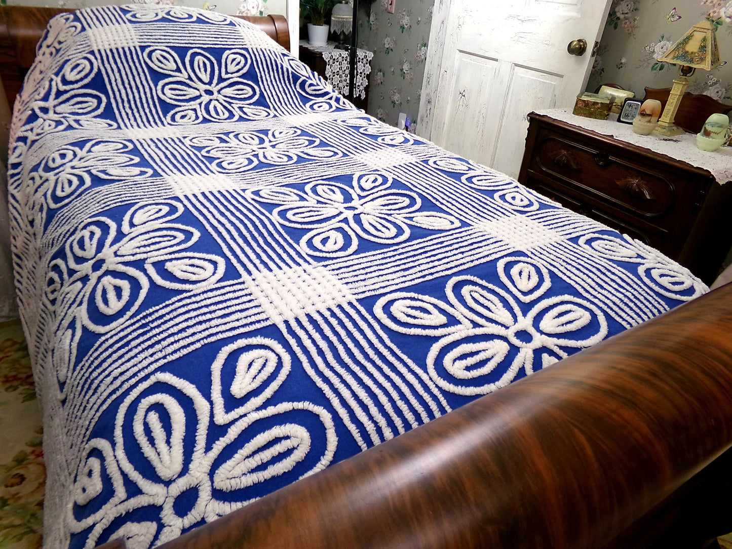 Vintage Mod Chenille Bedspread: Flower Power Bold Blue & White Shabby Cotton Full Size Bedding