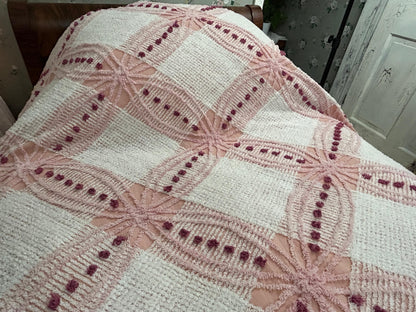 Pink Vintage Chenille Bedspread, Geometric Wedding Ring Dot Design, Full Size